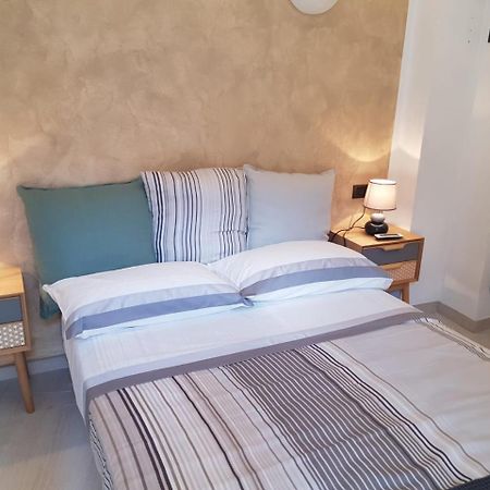 Bellissima Camera Carolina23 Bed and Breakfast Levanto Exterior foto